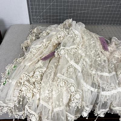 (6) MIMI,  Lace Shall -  NEW 