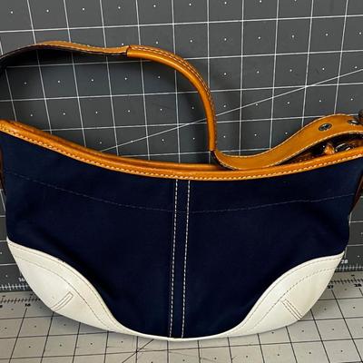 Genuine COACH Leather Daisy Cream Navy Blue Purse
