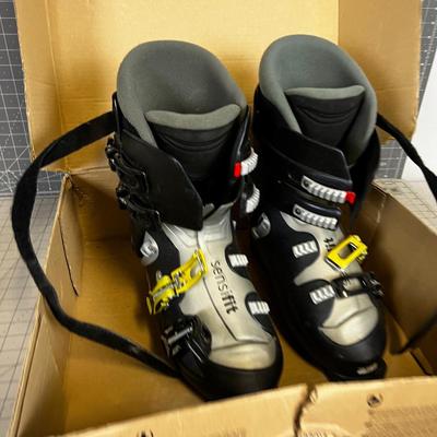 Salomon SMU Sensifit Men's Ski Boot
