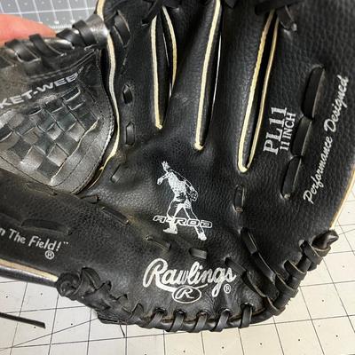Rawlins A-Rod Youth Ball Glove 