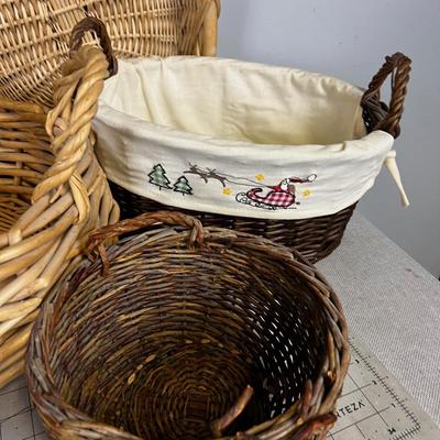 Lot of Big Baskets (4) 