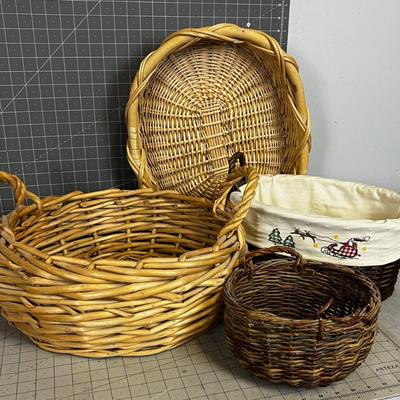 Lot of Big Baskets (4) 