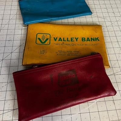 Vintage Zippered Bank Bags 3