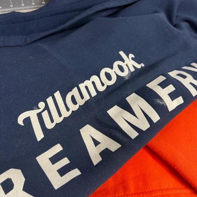 Tillamook Creamery MV FLEECE Throws. 