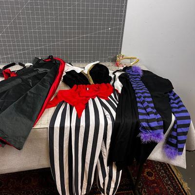 Parts and Pieces Costumes: CHILDREN'S Pirate, Capes, Dress, Tiaras Mini Mouse Ears