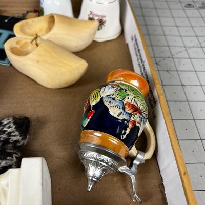 Tray Miniatures and Collectibles