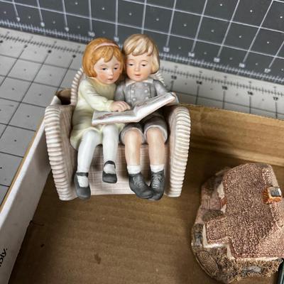Tray Miniatures and Collectibles