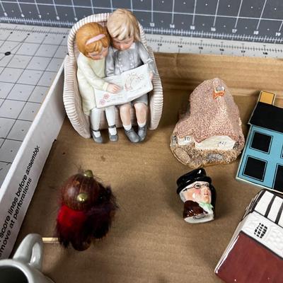 Tray Miniatures and Collectibles