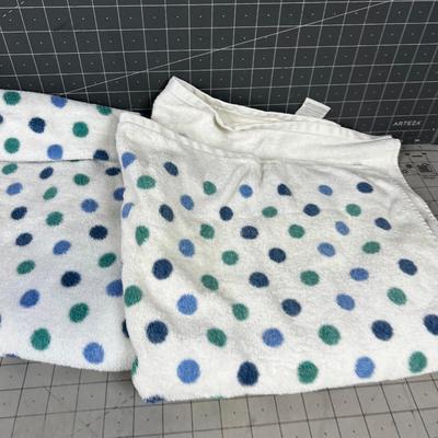 Pock-A-Dot Towel Pair