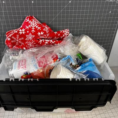 HUGE Tub of Picnic Supplies, CUP and Cutlery 