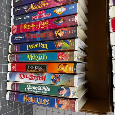 ALL THE DISNEY Clam Shell VHS Movies (30) WOW!!! 