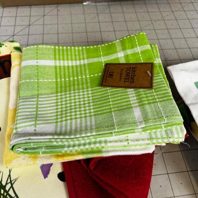 Extra Large Load of Dish Towels, Placemats and Table Clothes