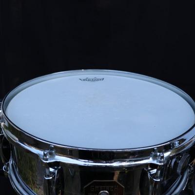 Lot of 3 Snare Drums incl Gretsch Brooklyn Snare Drum and Pearl Export Series Snare Drum