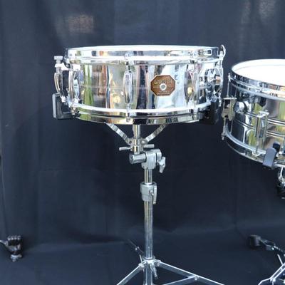 Lot of 3 Snare Drums incl Gretsch Brooklyn Snare Drum and Pearl Export Series Snare Drum