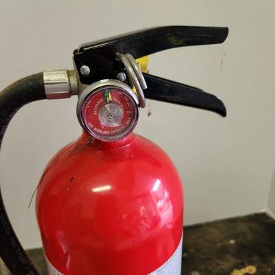 2 Dry Chemical Fire Extinguisher Kidde