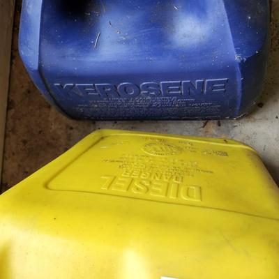 2 Fuel Containers Diesel  Kerosene