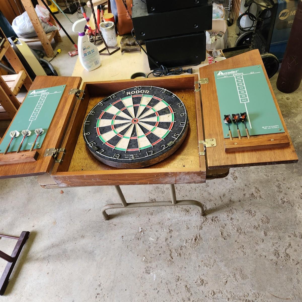 Vintage Accudart Nodor Supabull II Dart Board British Made