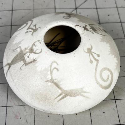 M. Red Horse Navajo Pottery 