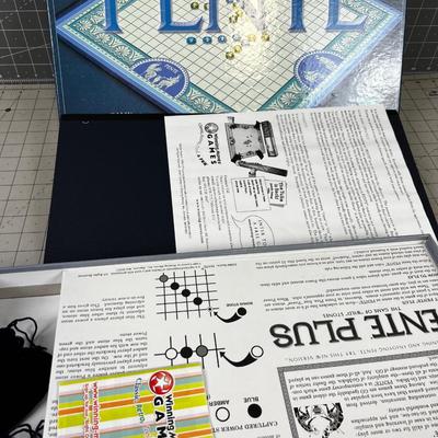 PENTE The Classic Game of Capture & 5 in a Row
