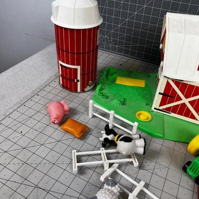 Fisher Price Barn Plus Pieces and Accessories 
