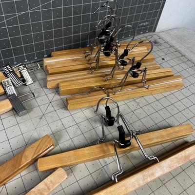 WOOD Hanger for pants and skirts 