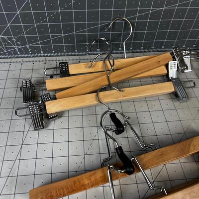 WOOD Hanger for pants and skirts 