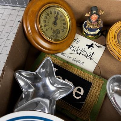 Tray of Musical and Vintage Fufu Stuff. 