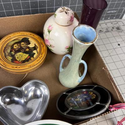 Tray of Musical and Vintage Fufu Stuff. 