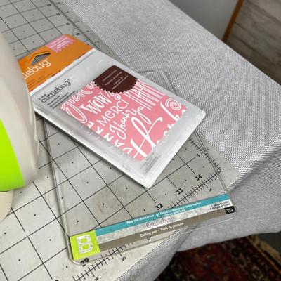 CuttleBUG Cutter for Card making