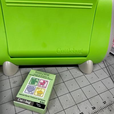 CuttleBUG Cutter for Card making
