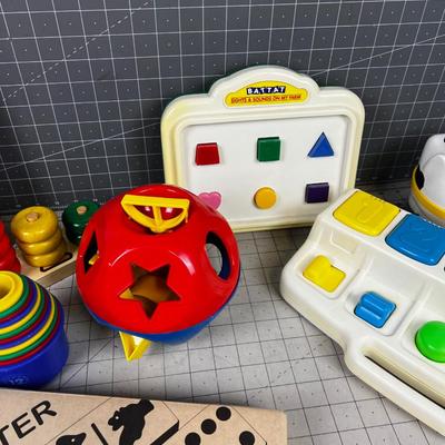 Large Grouping of NICE Toddler Toys