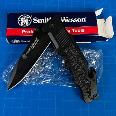 Smith & Wesson Boarder Guard Folding Knife