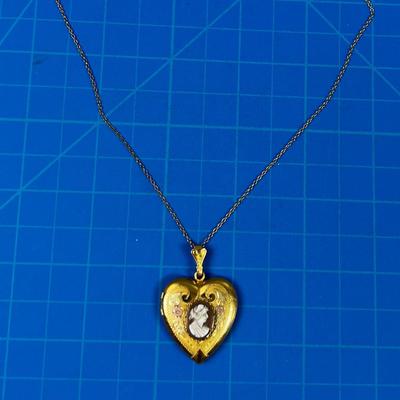 Cameo Locket, Gold Plated 