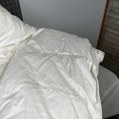 Queen Down Comforter Duvet 