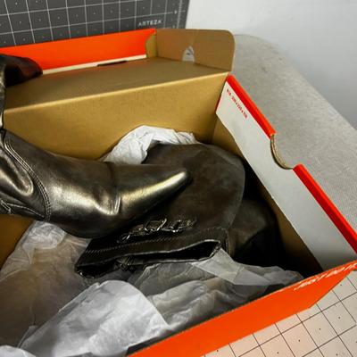 2 Size 7 Boots Just in Time for Winter Capsule Wardrobe. 