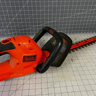 Black & Decker Electric Hedge Trimmers 