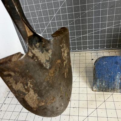 2 Small Spades and a scraper 