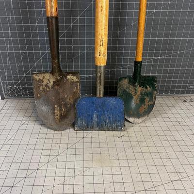 2 Small Spades and a scraper 