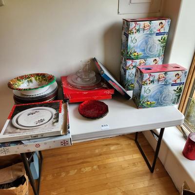 Table Lot of Christmas Holiday Chargers Serving Plates Platters Holly Tree Place settings