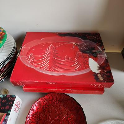Table Lot of Christmas Holiday Chargers Serving Plates Platters Holly Tree Place settings