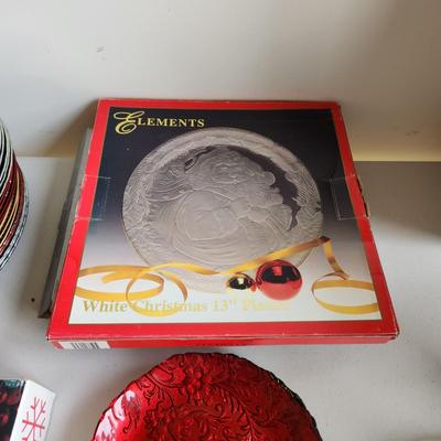 Table Lot of Christmas Holiday Chargers Serving Plates Platters Holly Tree Place settings