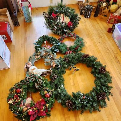 Lot of 6 Christmas Door Wreaths