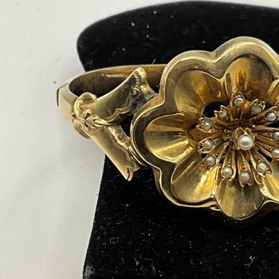 868 10k Yellow Gold Antique Seed Pearl Floral Hinged Bracelet