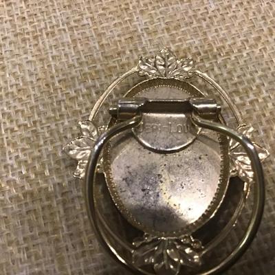 Beautiful Vintage JERI-LOU Silvertone Floral Oval Scarf Slide Clip