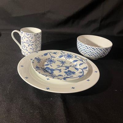 Spode Home Blue Indigo Four Person Dish Set (K-MG)