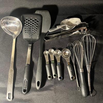 Large Selection of Kitchen Utensils & More (K-MG)