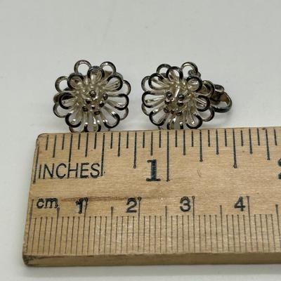 Vintage Silver Tone Flower Shaped Clip Style Earrings