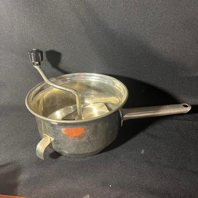 Cookie Cutters & Baking Accessories (K-MG)