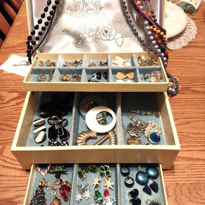 FASHION JEWELRY AND JEWELRY BOX