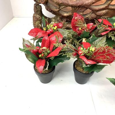 348 Large Sleigh, Faux Greens, Poinsettia Place Card Holders
